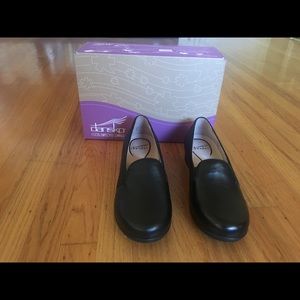 Brand new Dansko Addy Nappa loafers size 40